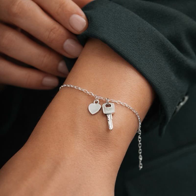 Pulseira Chave e Coração Cheio em Prata 925 Pulseira Feminina Delicada Romântica