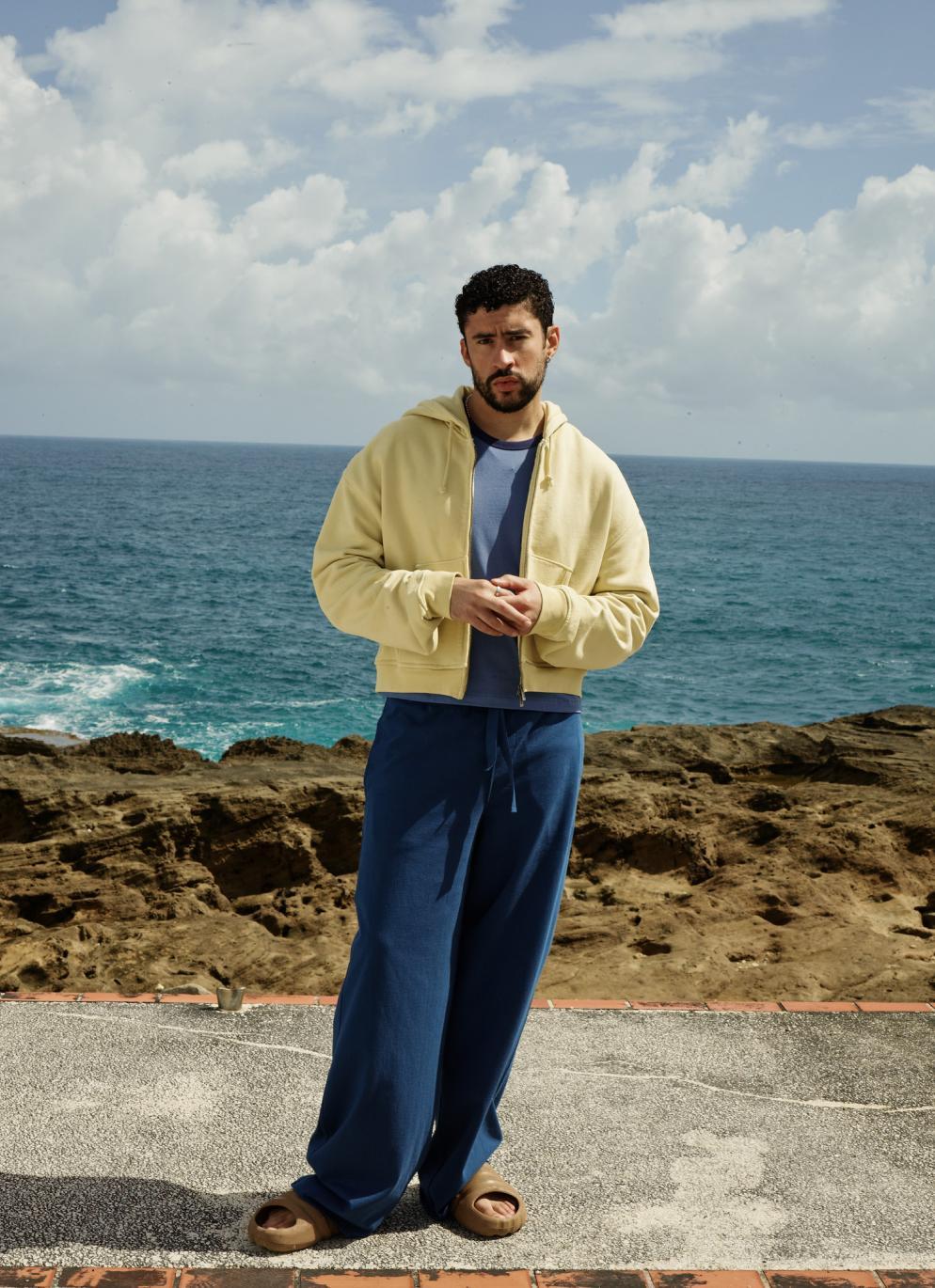 Look 2 da coleção Bad Bunny x Zara
